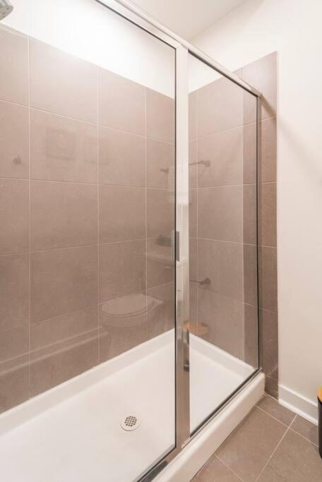 Charming Cozy With Wi-fi & Free Parking Apartamento *