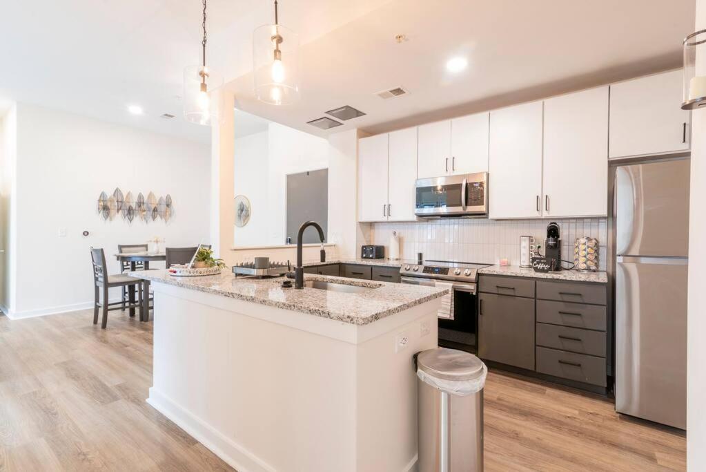 Charming Cozy With Wi-fi & Free Parking Apartamento